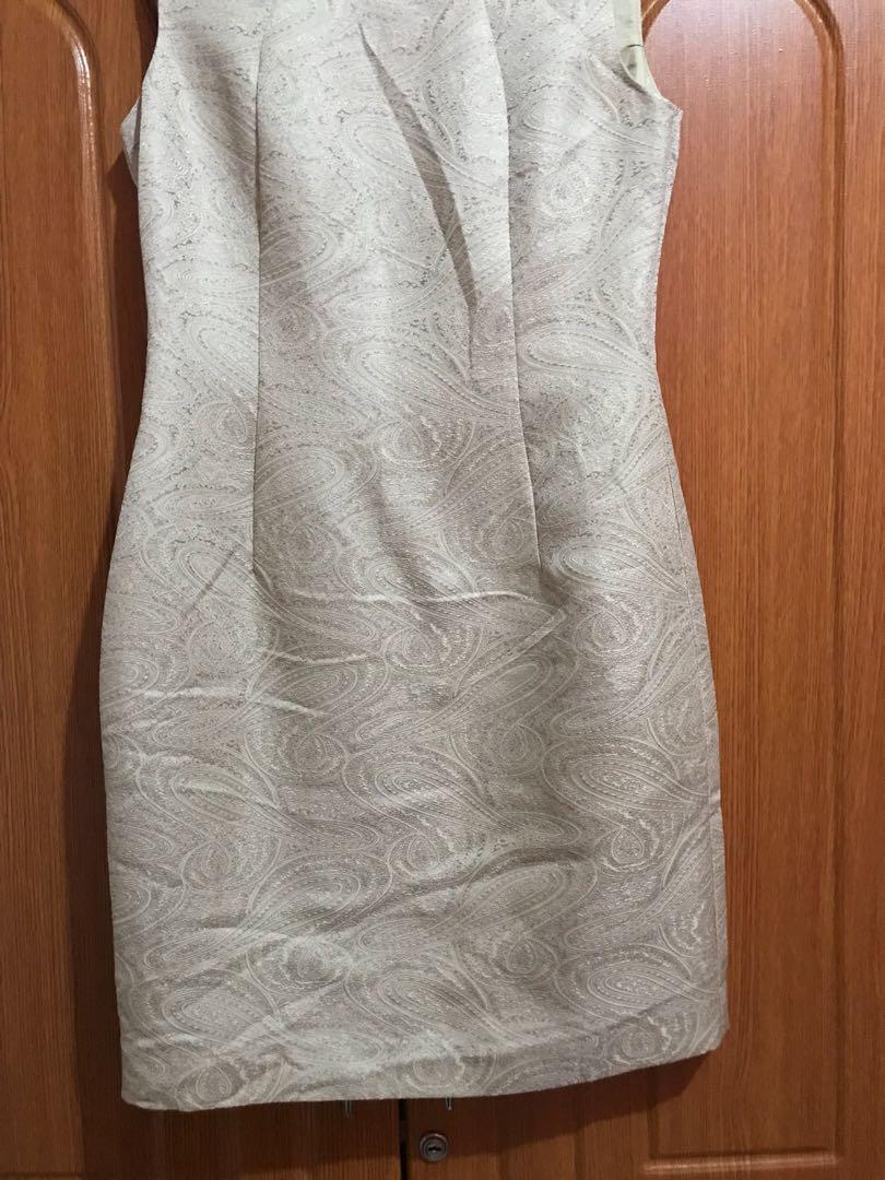 Rose Gold Cocktail Dress (Category: Evening dresses & gowns) located in Makati City. Submitted by smilingface_lenyr (Listing ID 232115422, Image 2). Description: Size S, will fit waistline:26-27 and bust: 32-34 MM SF: 90.00 Meet up: BGC/Makati .