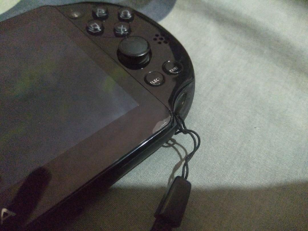 RUSH SALE!! PS Vita Slim (3.60 Henkaku Enso permanent jailbreak w/ 32gb