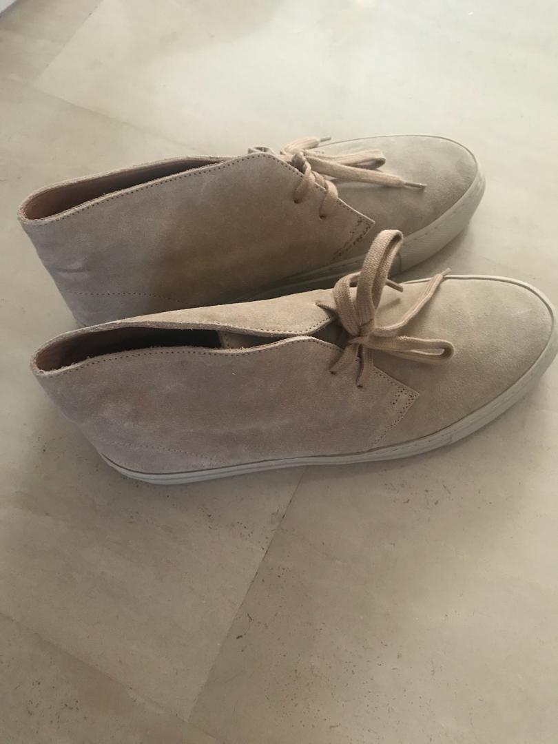 common projects chukka sneakers
