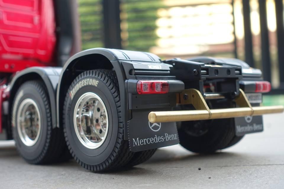 1 14 Mercedes Benz Actross 3363 6x4 With Low Bed Trailer Tamiya