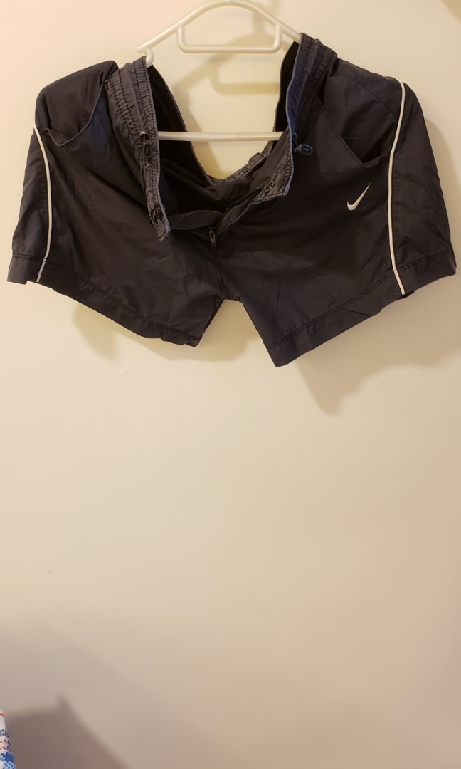 windbreaker nike shorts