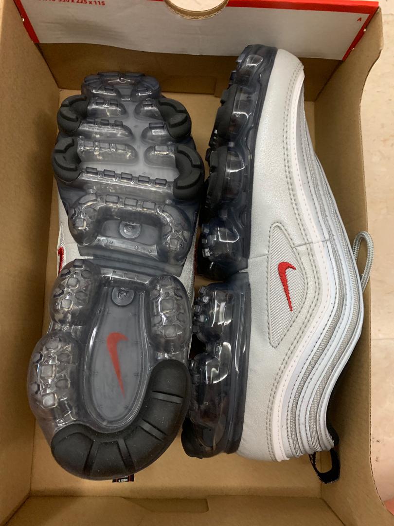 Nike vapormax sales 2019 silver bullet