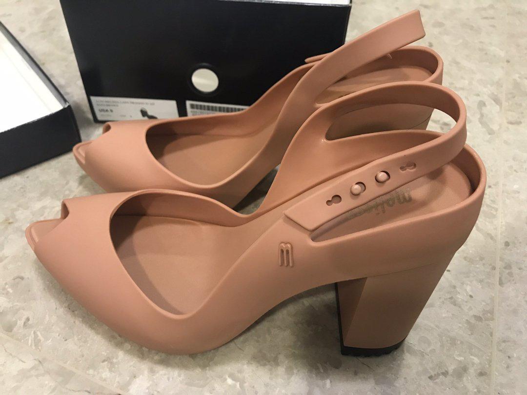Melissa clearance nude shoes