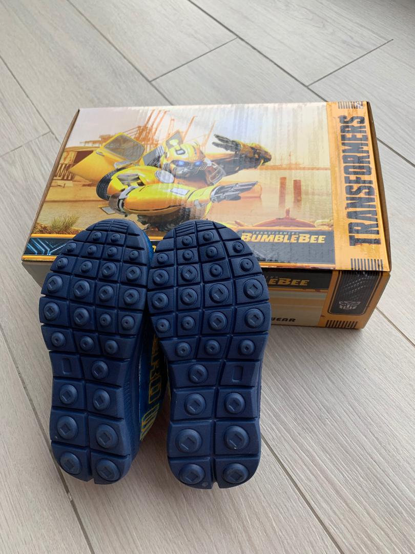 stride rite bumblebee shoes