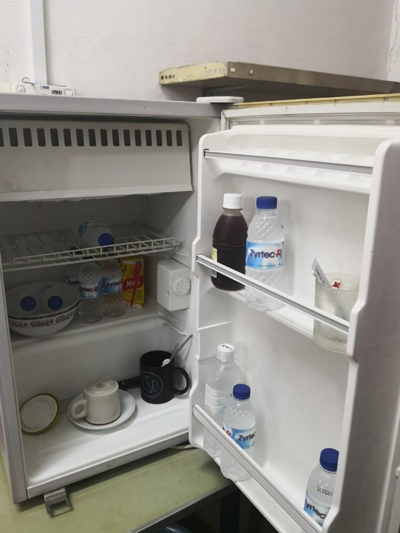 Compact Cornell fridge, TV & Home Appliances, Kitchen Appliances