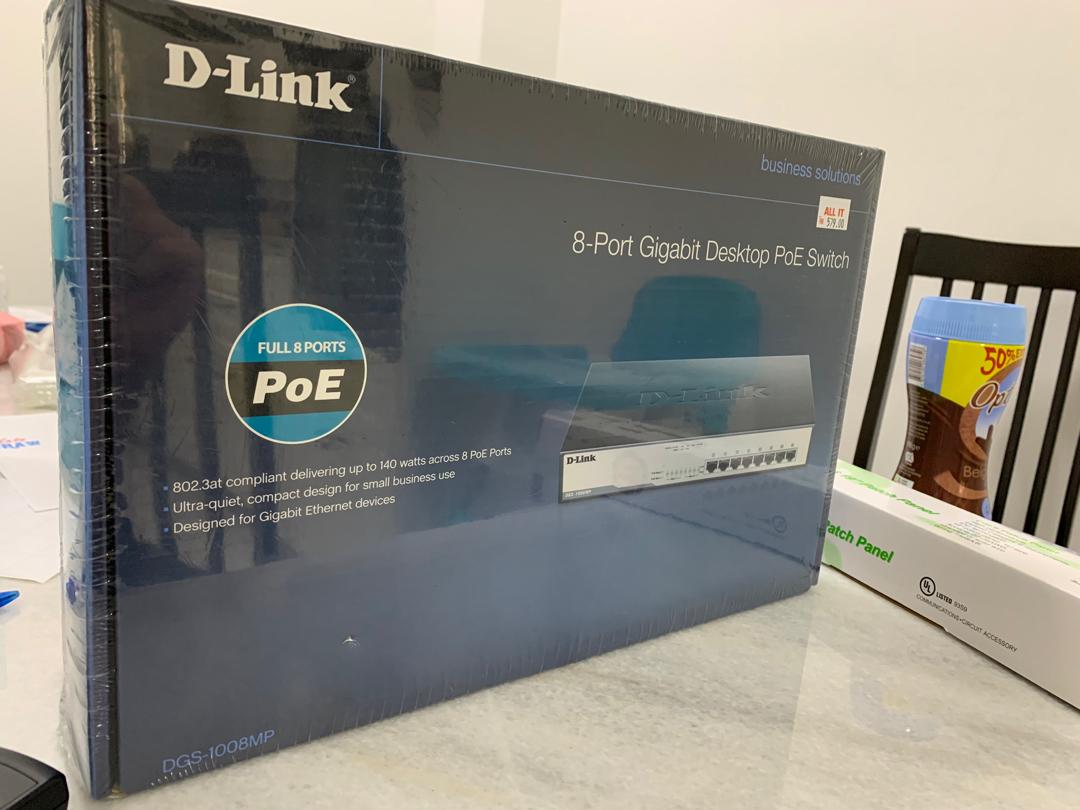 سوییچ 8 پورت دی-لینک مدل DGS-1008MP