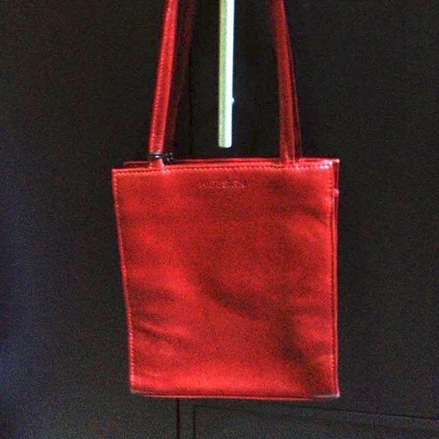 hidesign red handbag