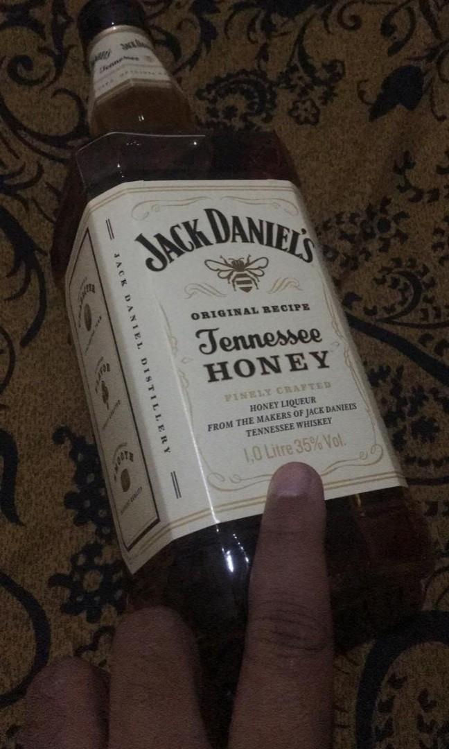 Jack Daniels 1 Liter Makanan Minuman Makanan Instan Di Carousell