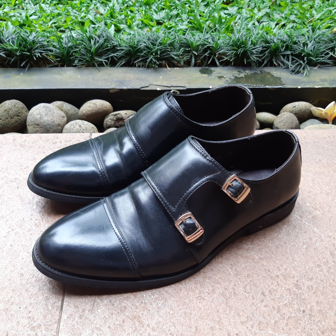 Sepatu monk strap top
