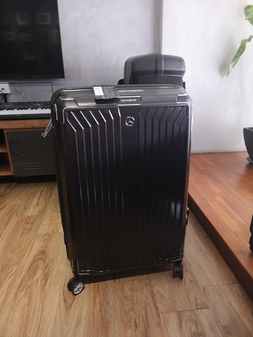 Samsonite mercedes luggage top