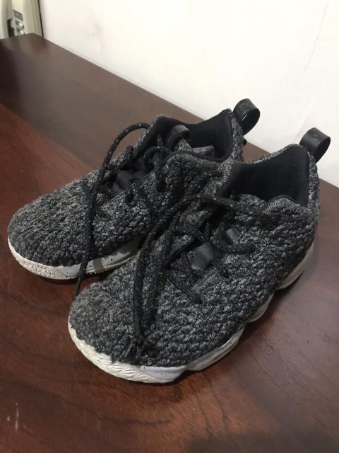 Original Nike Lebron 15. (Category: Infant Playtime) located in Pasig City. Submitted by seconds4pas (Listing ID 232392563, Image 1). Description: Original Nike Lebron 15. Battle knit top material. US 3 size. Top in very good condition..