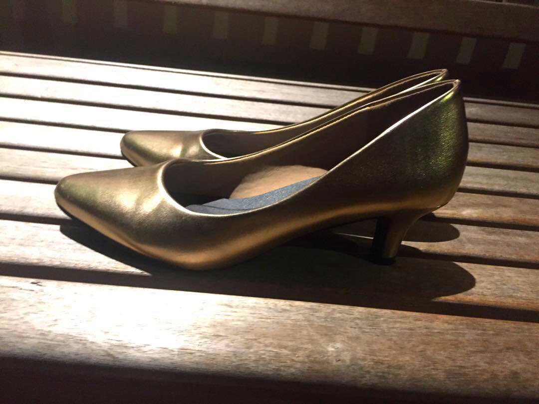 rose gold shoes kitten heel