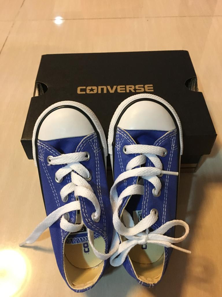 childrens velcro converse trainers