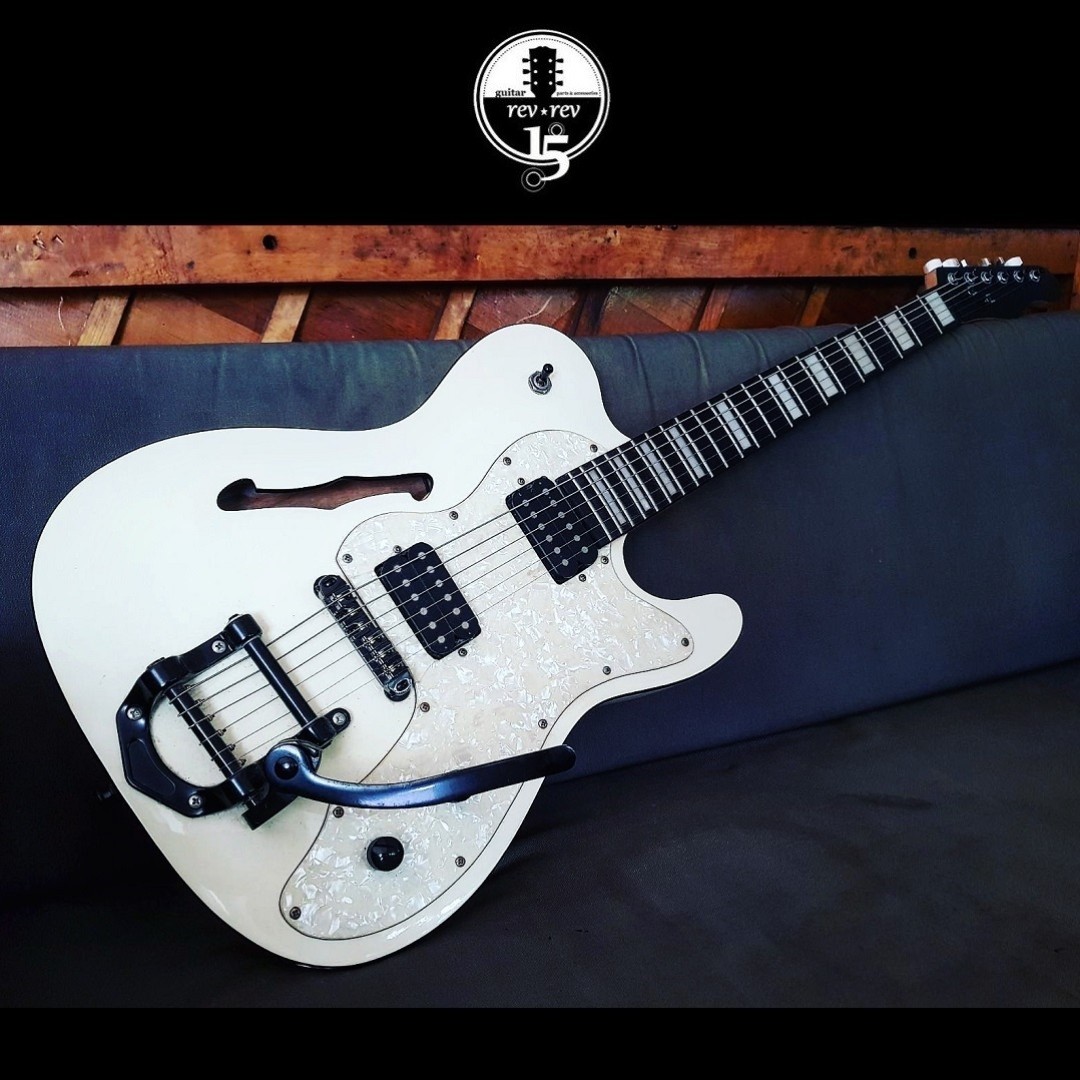 Semi hollow on sale bigsby
