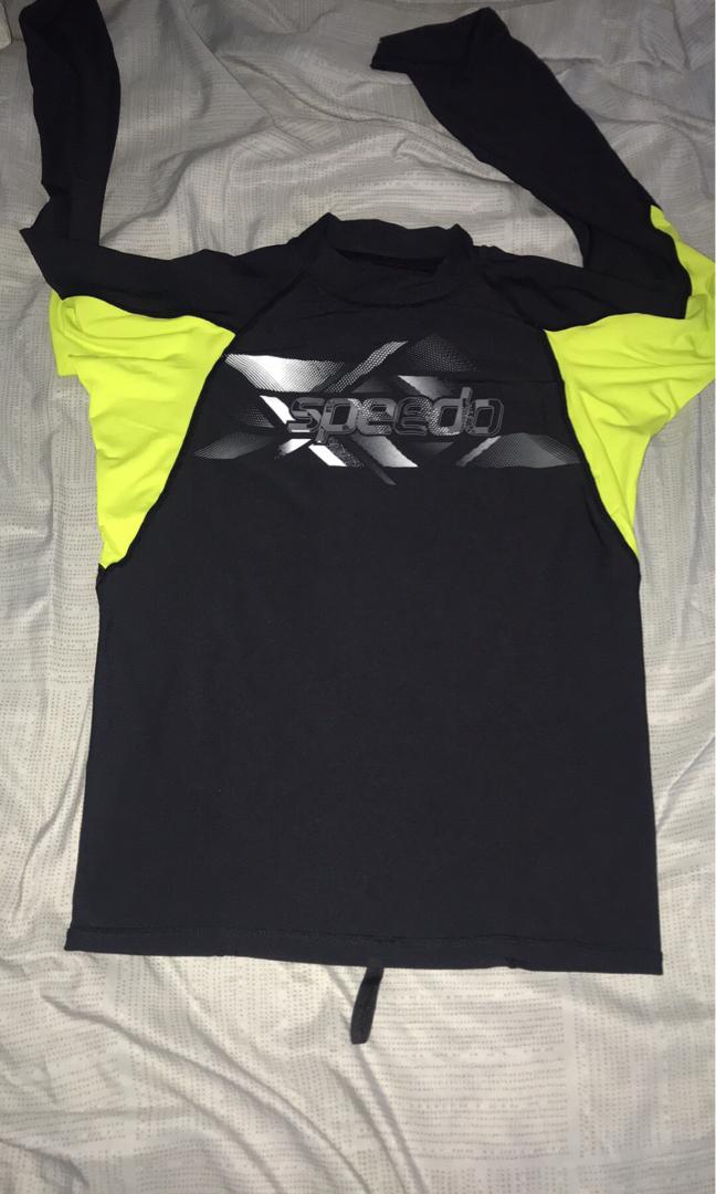 SPEEDO Rashguard, Women's Fashion, Swimwear, Rash guard on Carousell