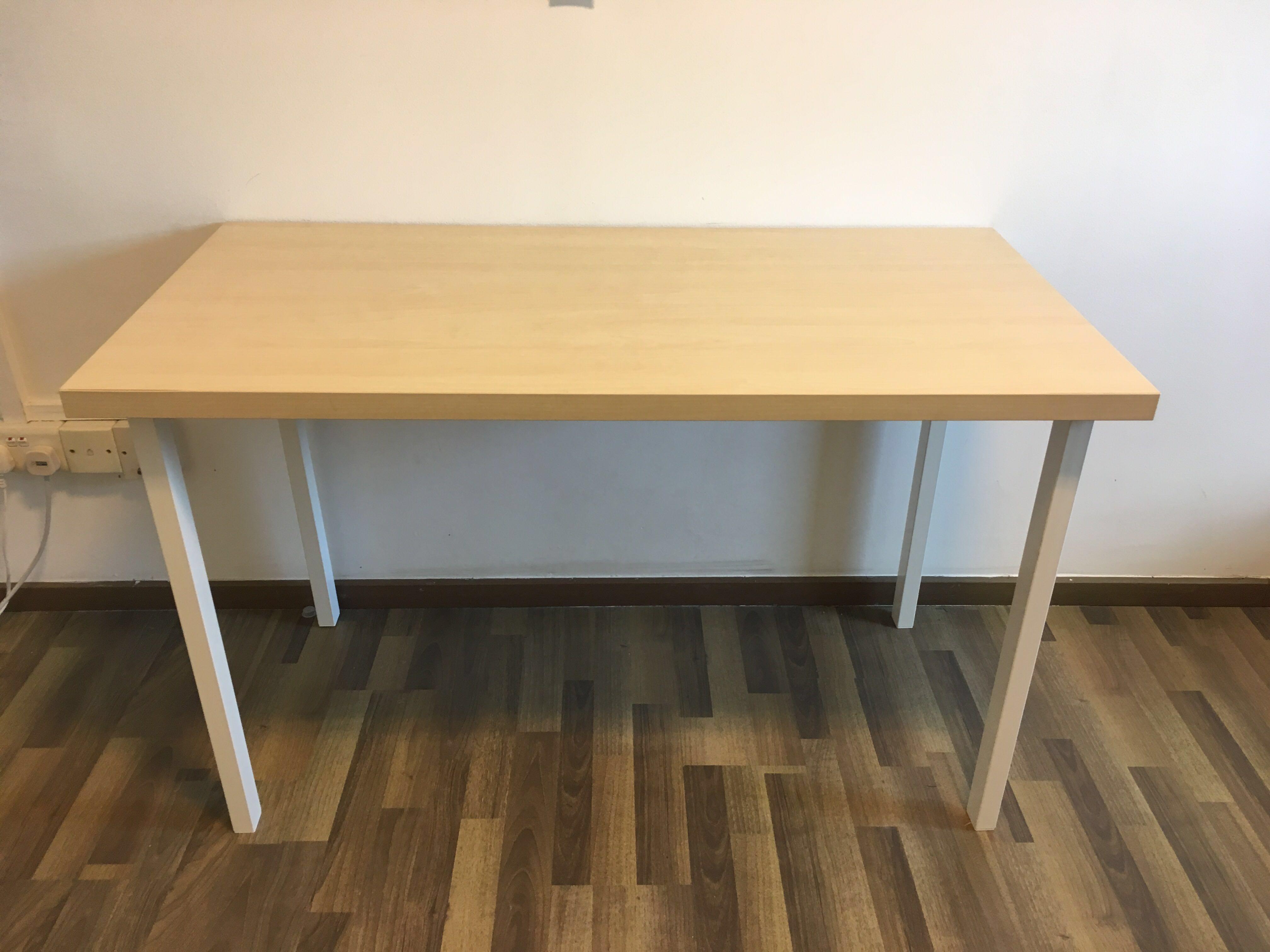 Study Desk (Category: Tables & Sets) located in Singapore. Submitted by nbuesking (Listing ID 224075708, Image 1). Description: Beige and white study table 120x60 cm.