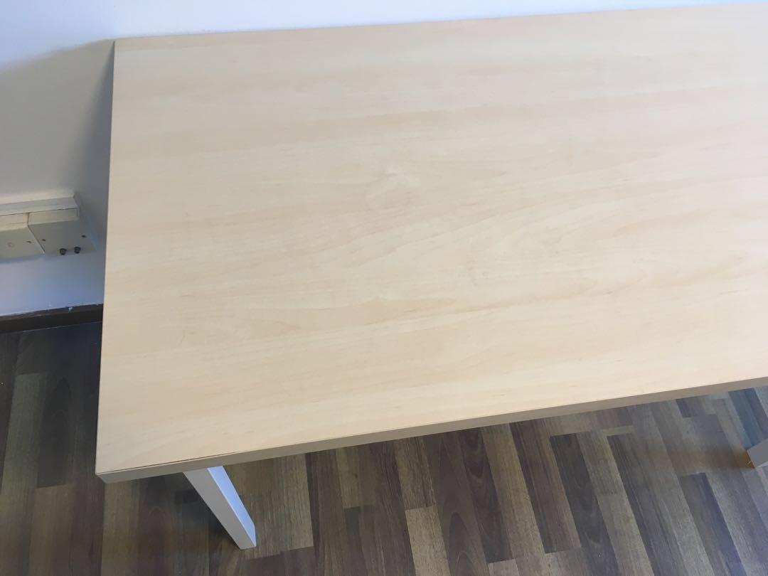 Study Desk (Category: Tables & Sets) located in Singapore. Submitted by nbuesking (Listing ID 224075708, Image 2). Description: Beige and white study table 120x60 cm.