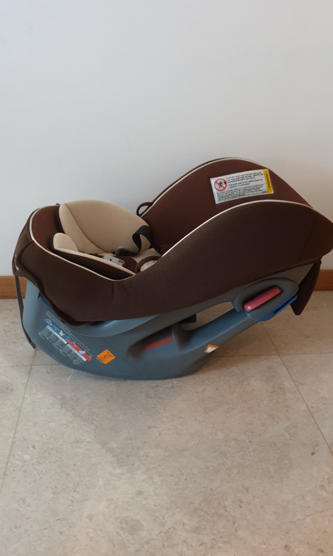 Combi Coccoro Convertible Car Seat, Babies & Kids, Going Out, Car Seats