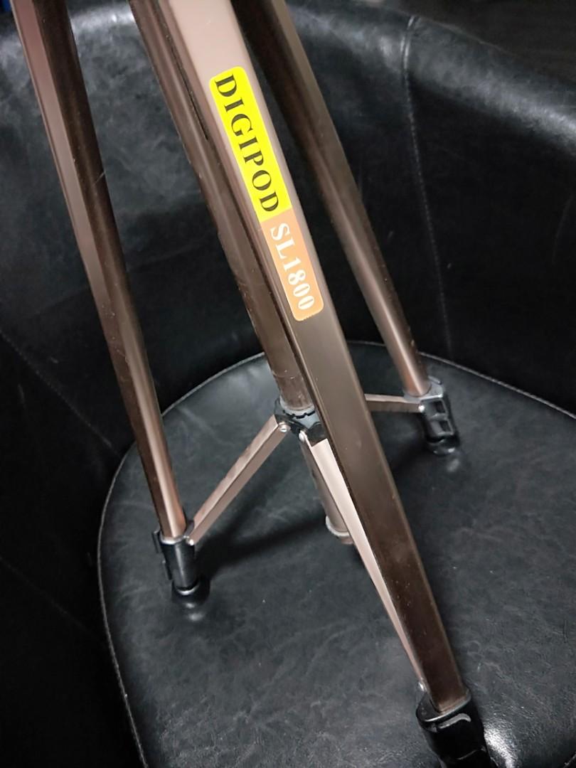 Digipod SL1800, Photography, Camera Accessories, Tripods on Carousell