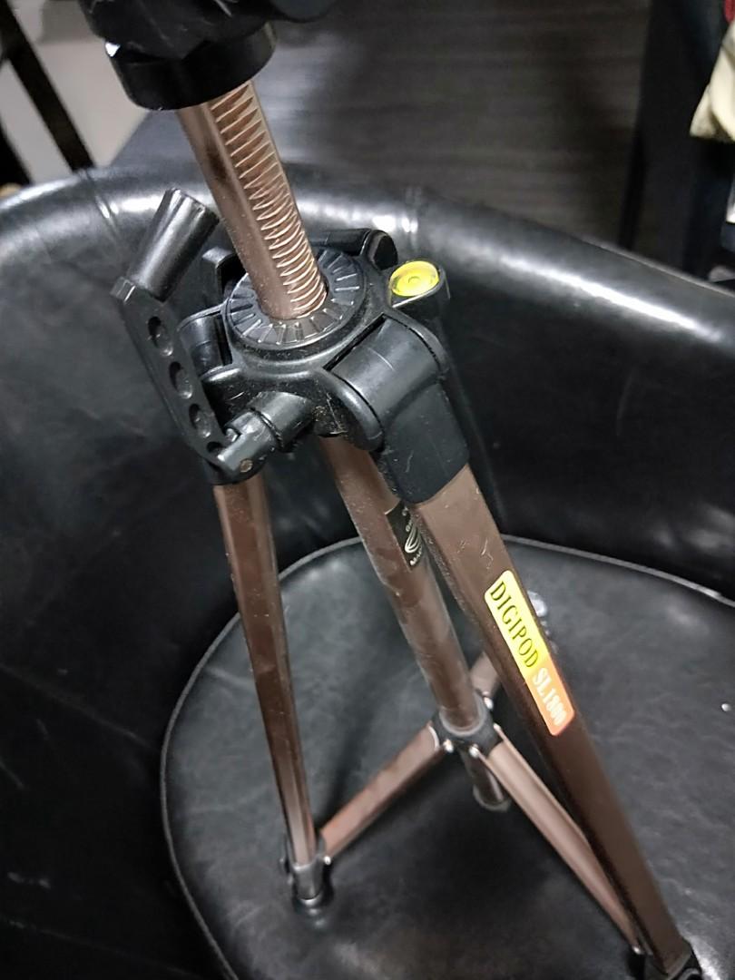 Digipod SL1800, Photography, Camera Accessories, Tripods on Carousell