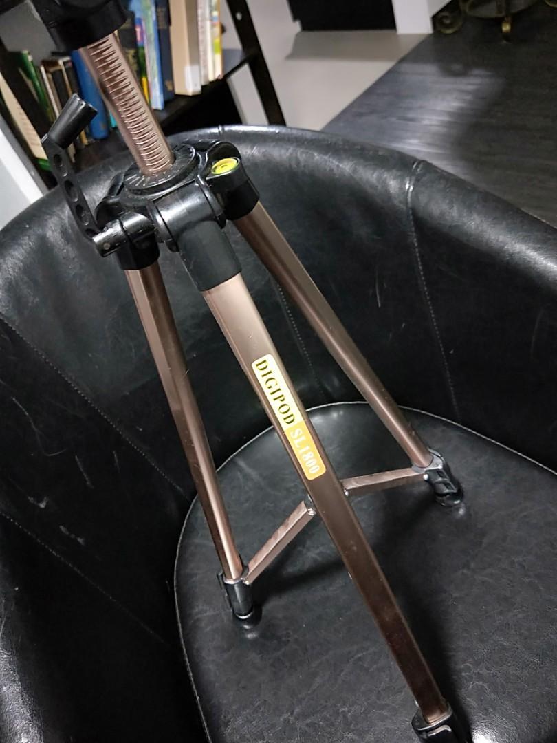 Digipod SL1800, Photography, Camera Accessories, Tripods on Carousell