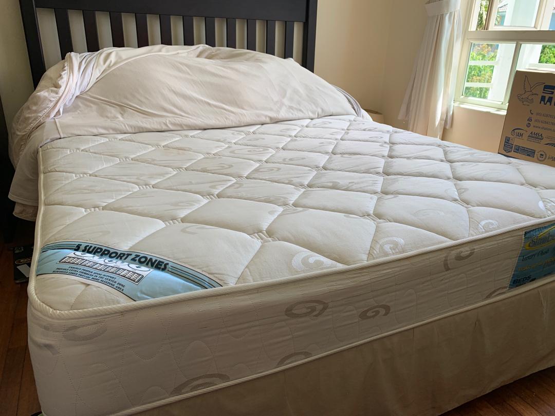 free queen mattress near me