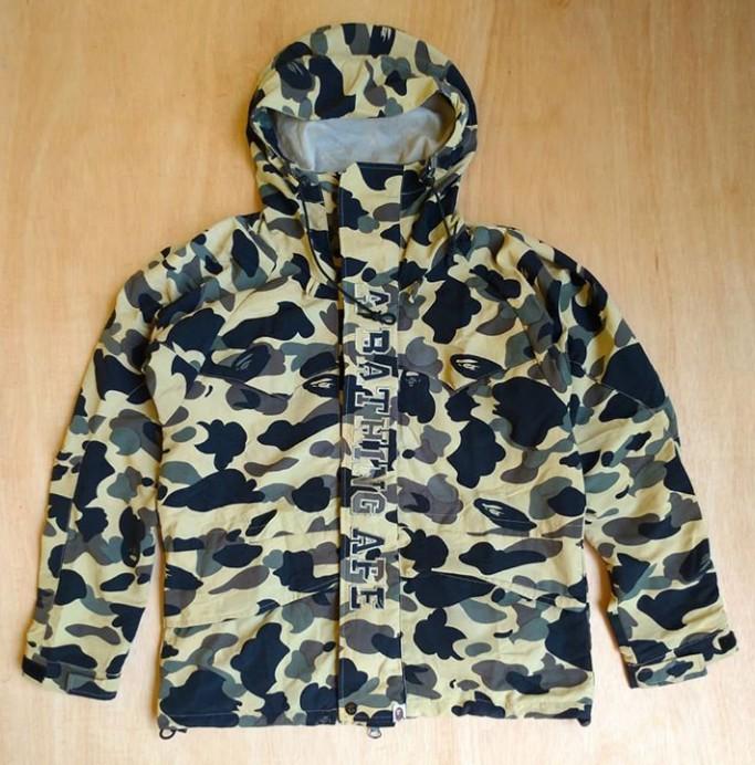 Jaket discount bape camo