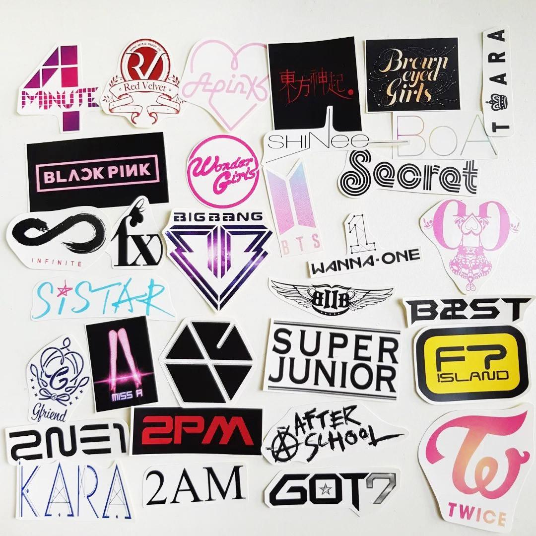 Надпись k pop. Логотипы k-Pop групп. К поп логотипы. Эмблемы к поп групп. Логотипы корейских поп групп.
