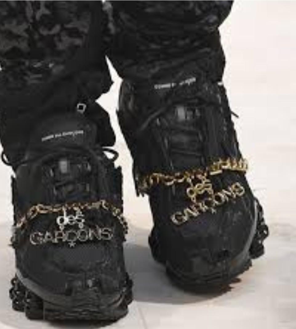 cdg nike chain