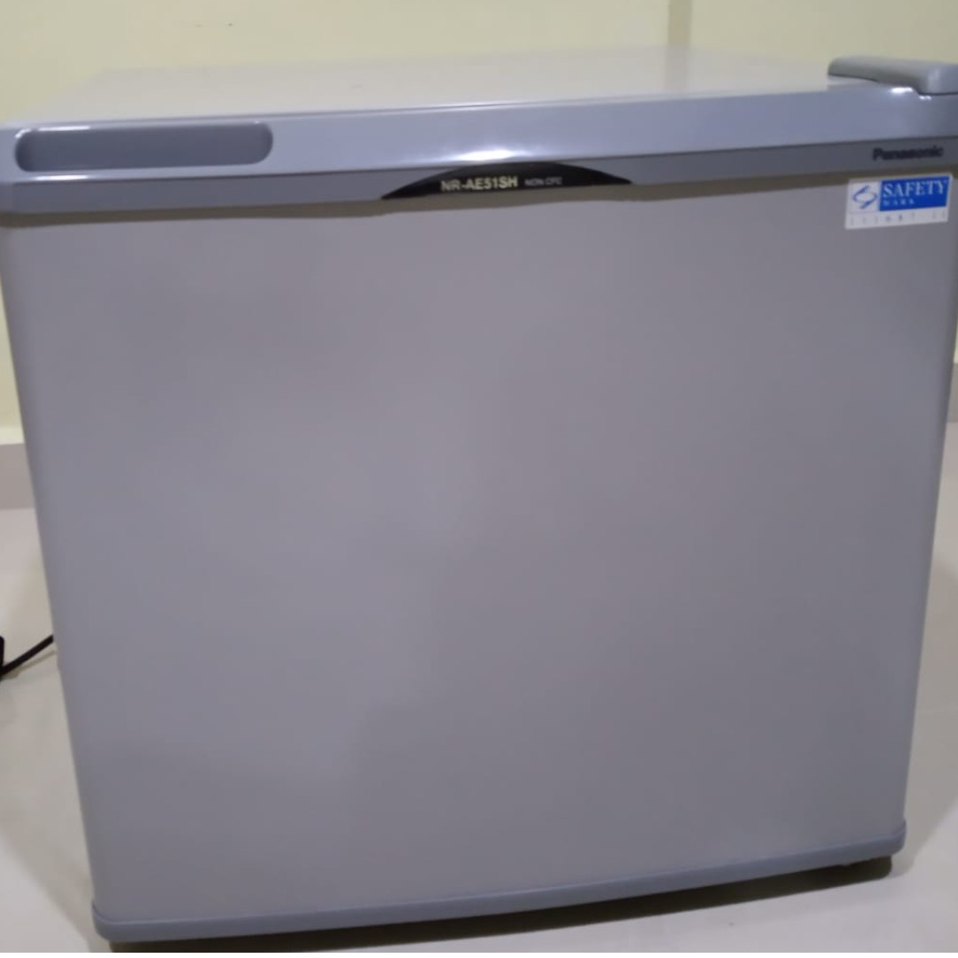 Panasonic NRAE51SH mini fridge, TV & Home Appliances, Kitchen
