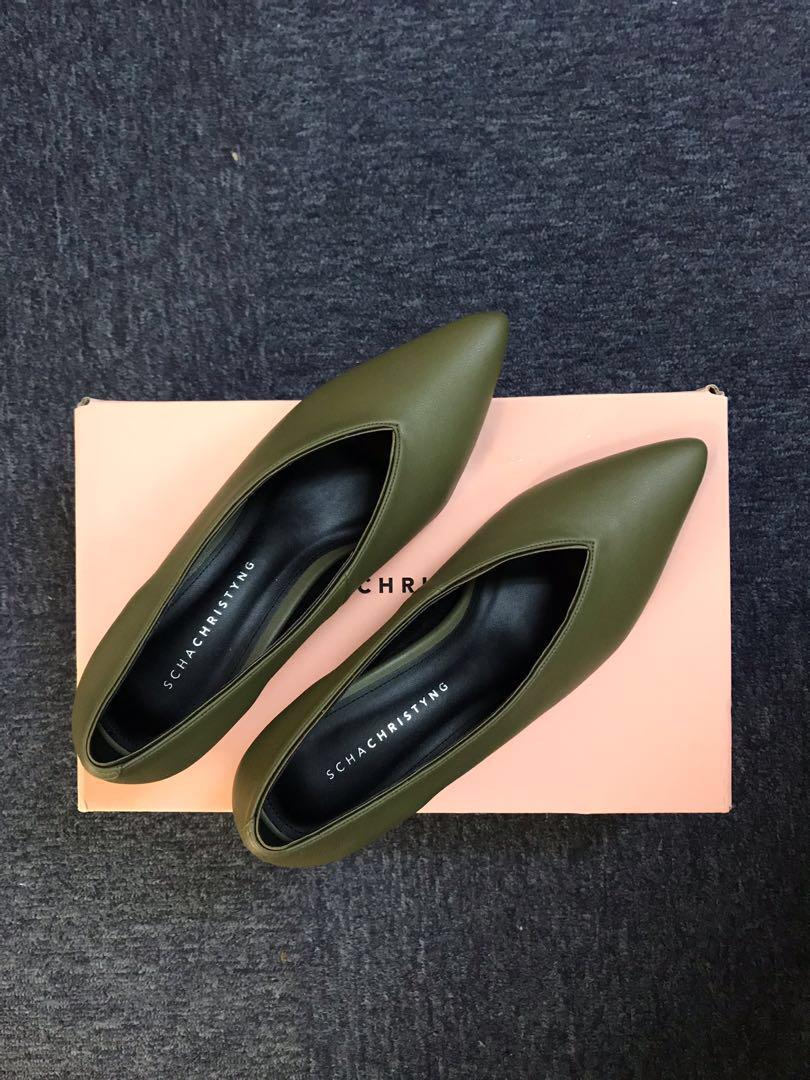 olive green pumps