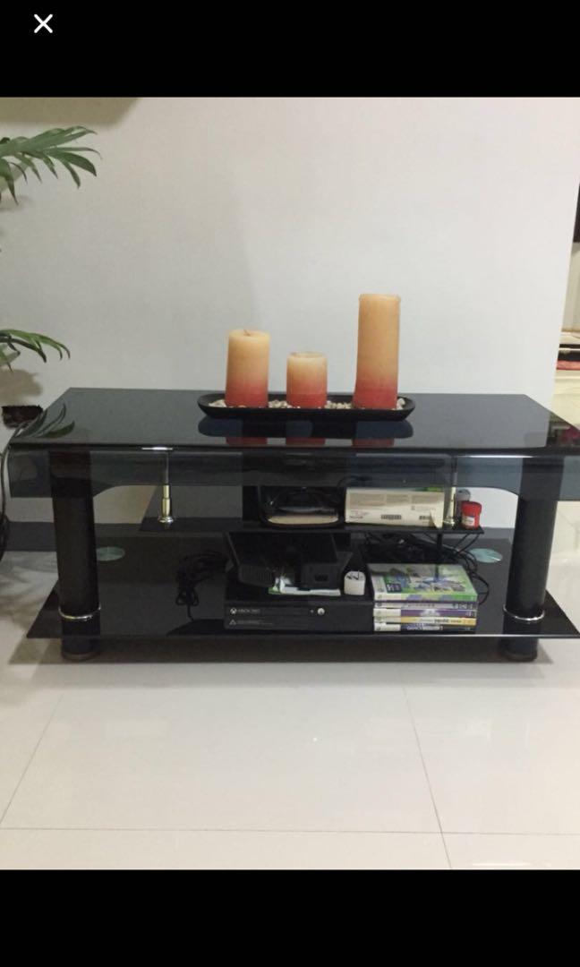 Tv Rack ( RUSH SALE! ) (Category: Clothes Drying Rack) located in Malabon City. Submitted by pytmndl (Listing ID 232438669, Image 3). Description: RUSH SALE • We only use this for three weeks • Still new Reason for selling: We bought a tv that can be hanged on the wall so we wouldn’t need a tv rack.