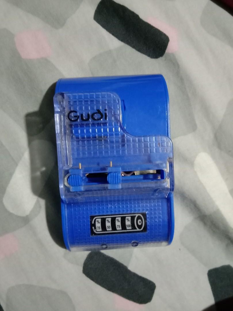 Universal charger (Category: Chargers) located in Quezon City. Submitted by carl_pam (Listing ID 232430829, Image 1). Description: Di ipit po.rfs:hnd n kailangan.