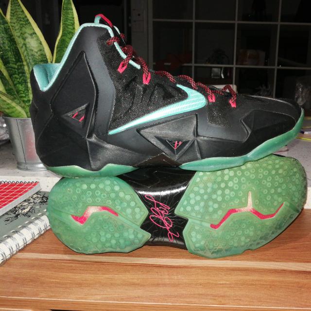 nike lebron flywire price