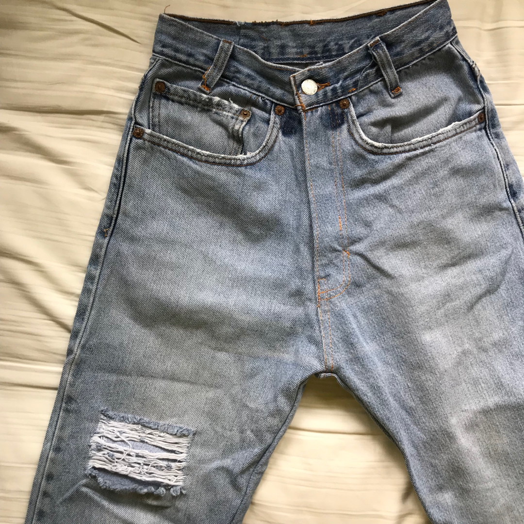 thrifted levi shorts