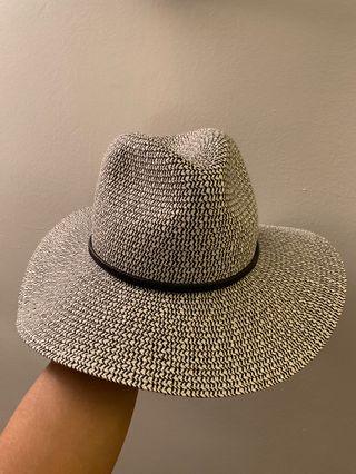 Sun Hat - Abercrombie (never worn, with tag)
