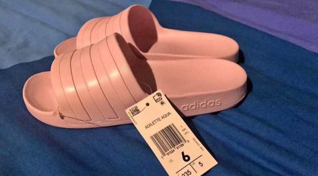 dust pink adidas slides