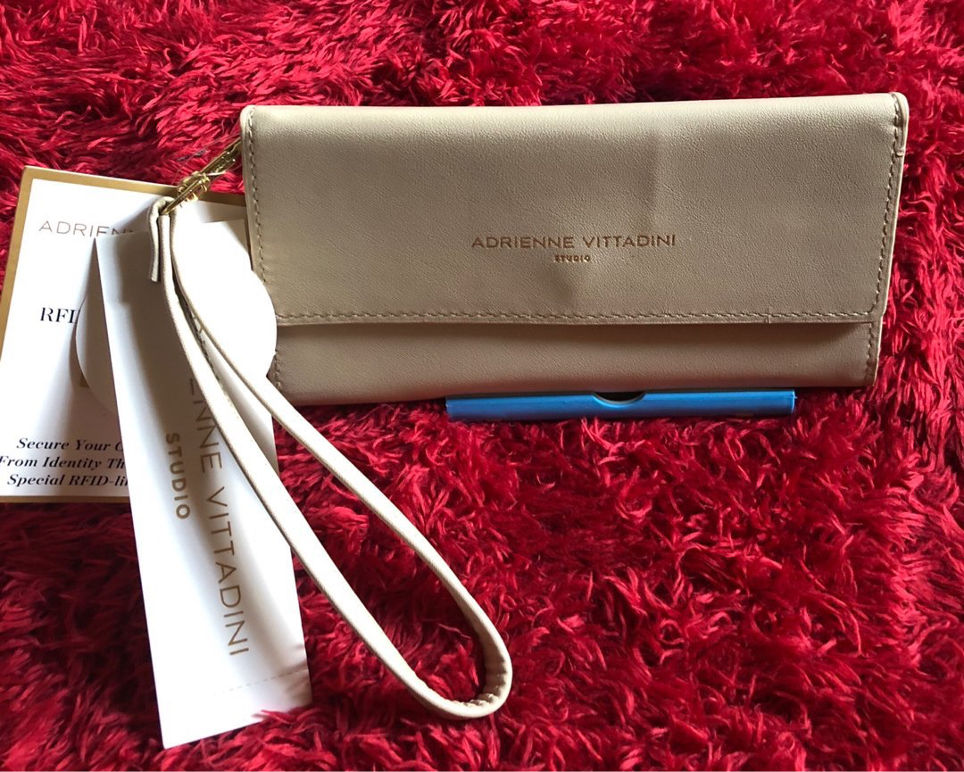 adrienne vittadini phone wallet