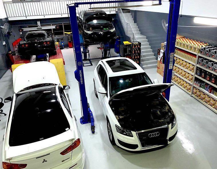 Car servicing / engine oil (Category: General Servicing) located in Singapore. Submitted by one_garagecolor (Listing ID 220081359, Image 2). Description: $33.30 SINOPEC 5W40 Engine Oil $63.30 CASTROL 5W40 Engine Oil $73.30 CASTROL 5W30 Engine Oil $78 MOTUL H-TECH 0W20 Engine Oil $88 MOTUL 8100 X-CESS 5W40 Engine Oil $128 MOTUL 300V 5W40 Engine Oil Service Include: * 4L Engine Oil Fully Synthetic * Engine Oil Filter * 24 Point Check * Tyre Rotatio