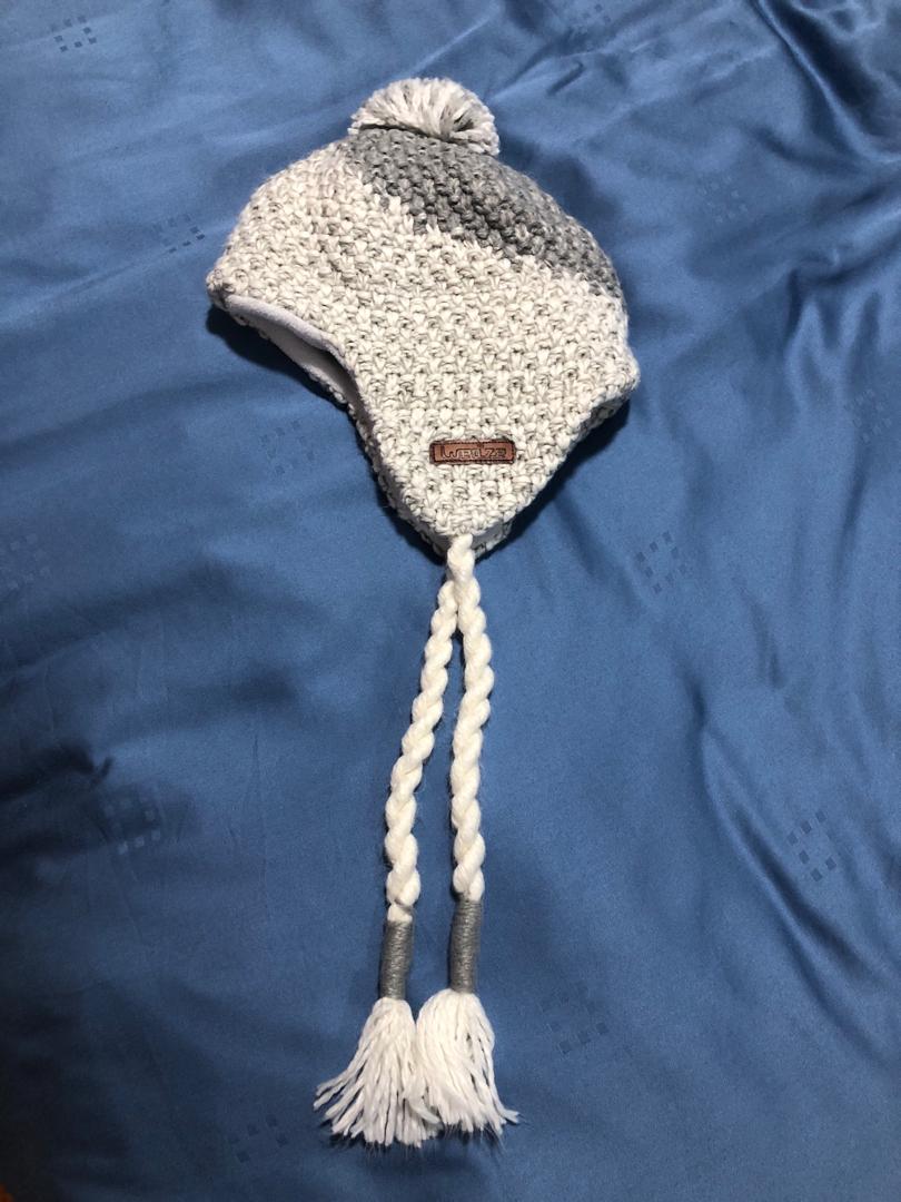 crochet hat with bernat blanket yarn
