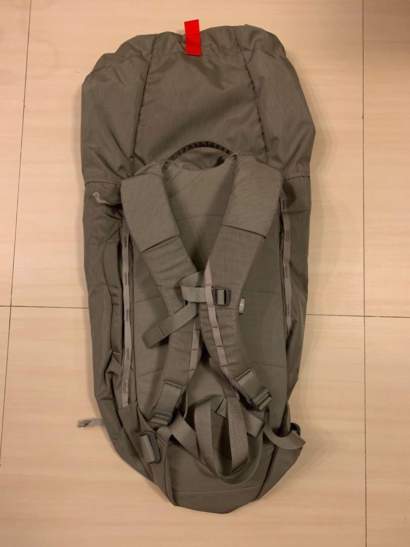 Evergoods MQD24 Innovative Versatile Backpack, 男裝, 男裝袋 ＆ 銀 ...