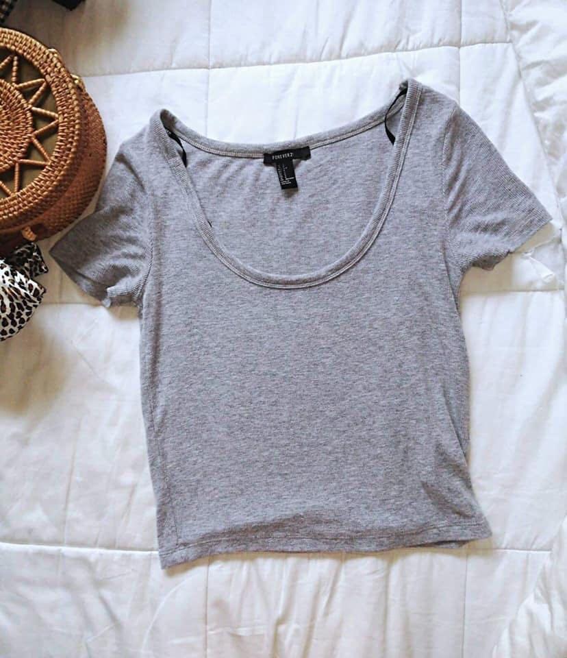 F21 top (Category: Sleeveless) located in Imus. Submitted by declutterjrjr (Listing ID 232668597, Image 1). Description: .