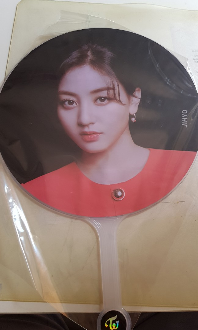 Instock] Jihyo TWICELIGHTS Image Picket Twice, Entertainment, K-Wave on  Carousell