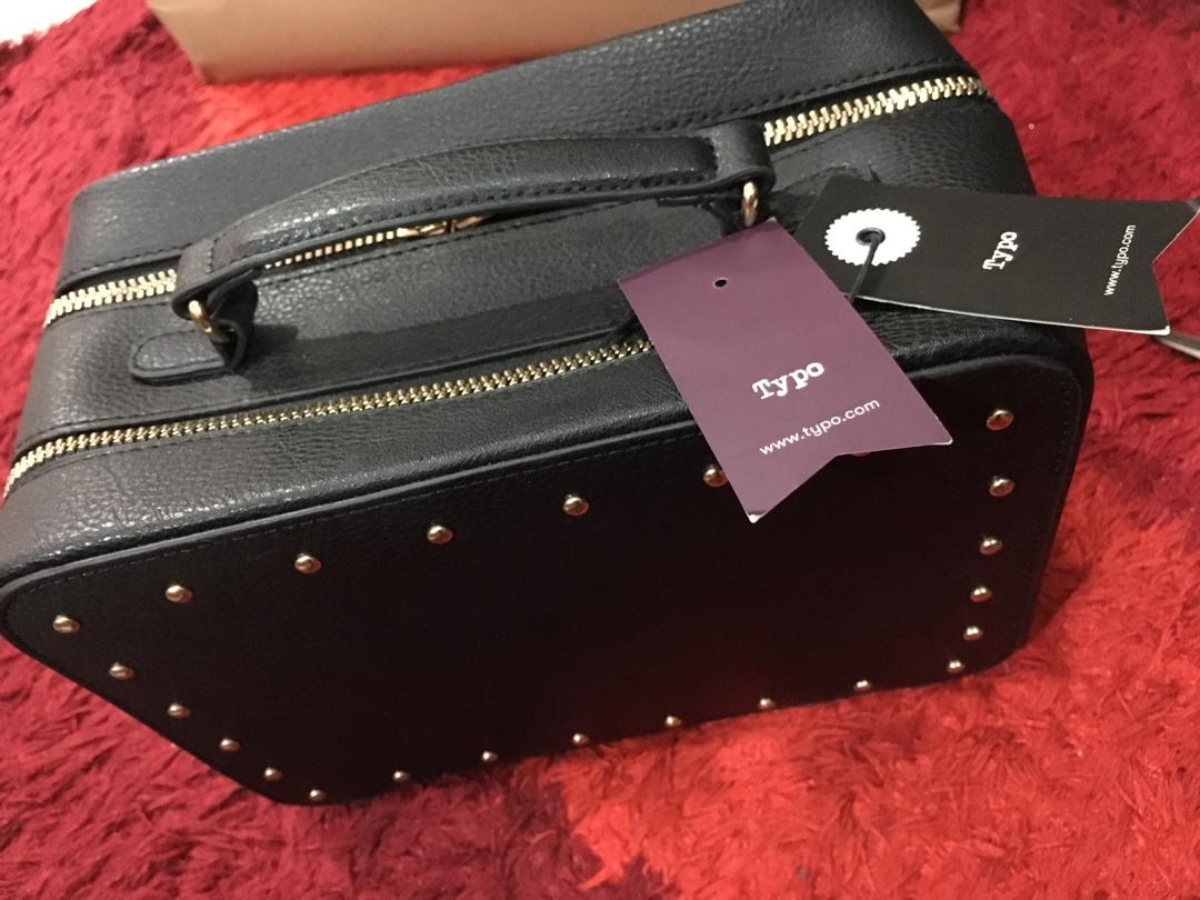 Makeup Bag Typo