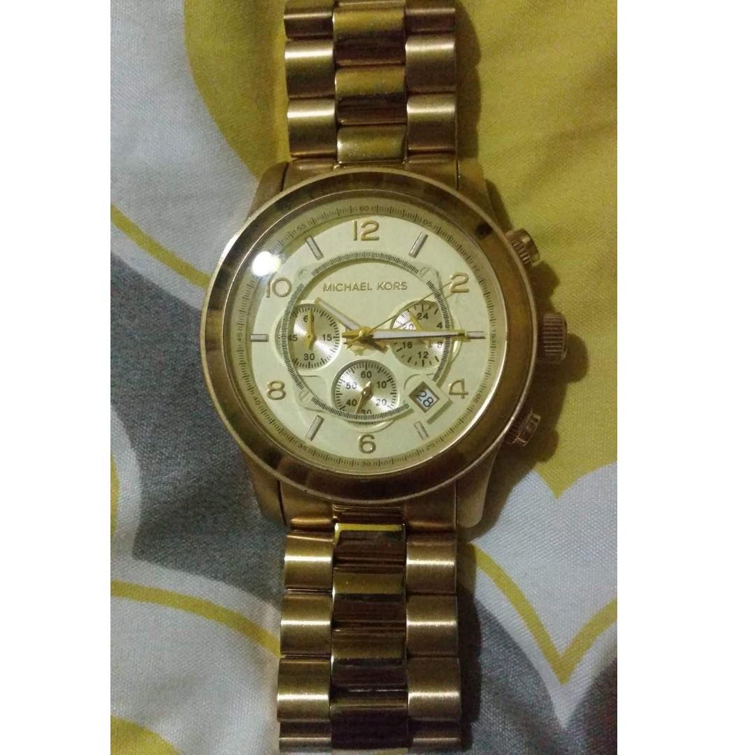 Michael Kors Oversized Runway Watch (in gold) (Category: Men's Watches) located in Quezon City. Submitted by gradstudents (Listing ID 232589960, Image 2). Description: Makinis. Only used a few times. With box and manual. .