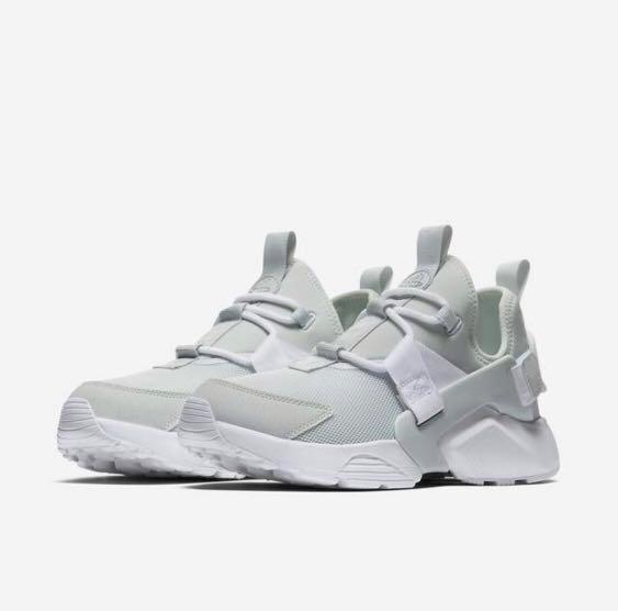 nike huarache city low grey