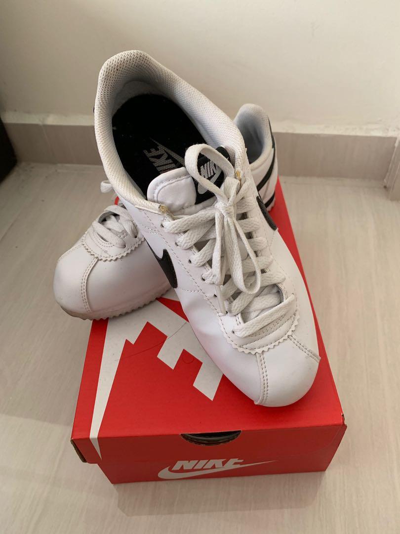 nike classic cortez women's shoes