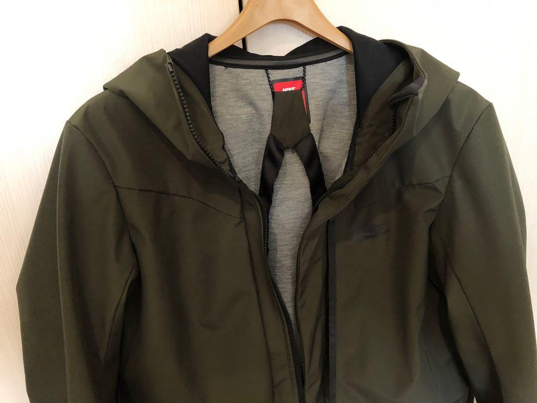 nike sportswear tech shield