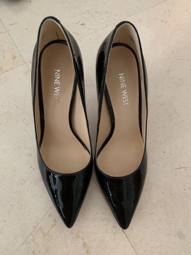 nine west black patent pumps