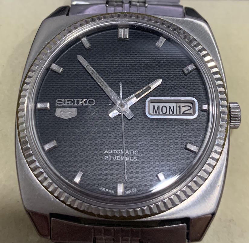Seiko Automatic Vintage Fluted Bezel, Luxury, Watches on Carousell